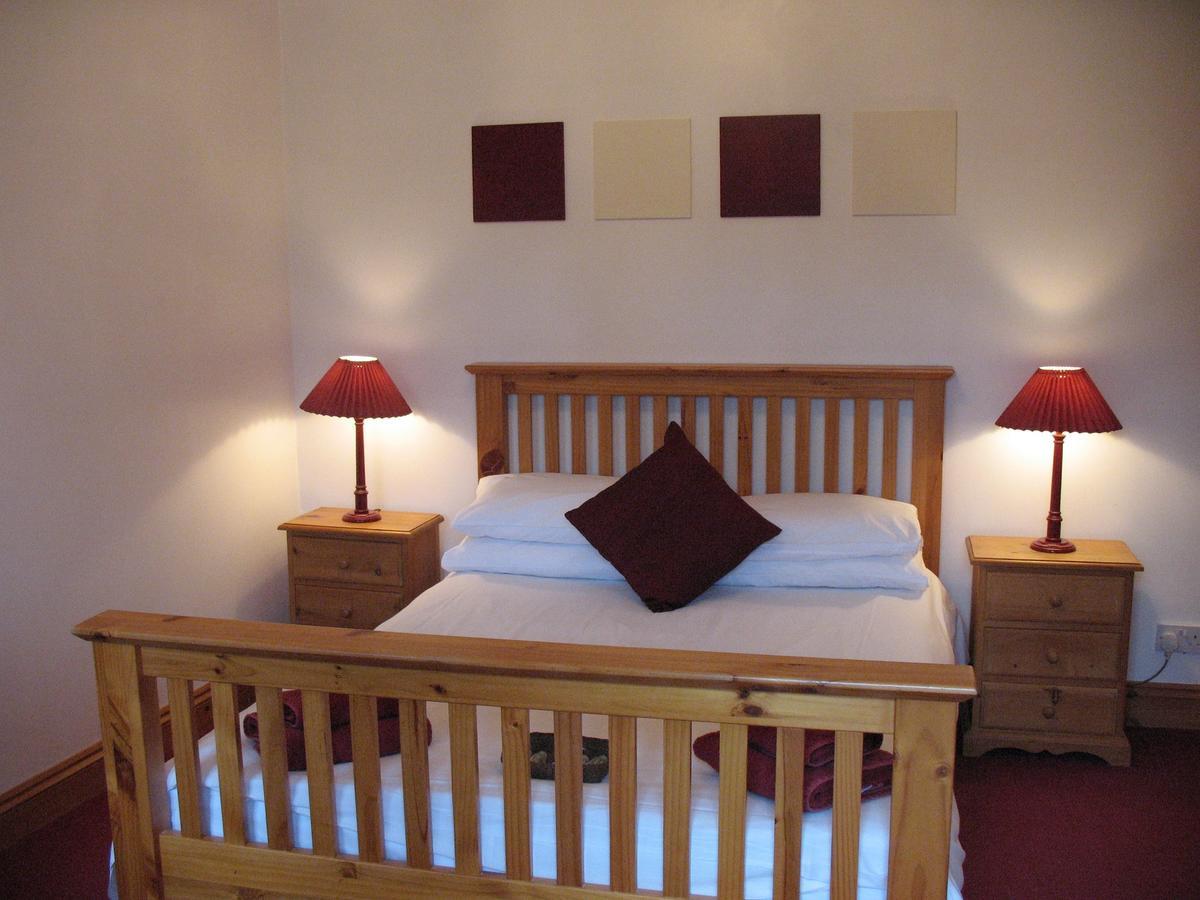The Jolly Huntsman Hotel
